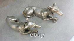 Ancienne paire de sculptures de lévriers ART DECO couchés en métal argenté