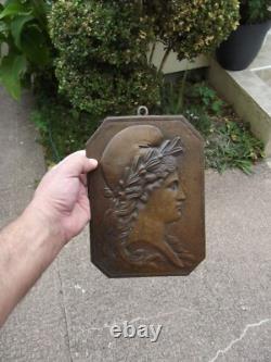 Ancienne plaque en bronze statue Sculpture de marianne époque XIXème pour Mairie