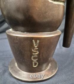 Ancienne sculpture contemporaine en Bronze Le prix VSCD MIME Signée