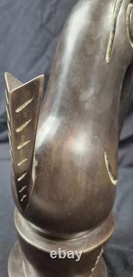 Ancienne sculpture contemporaine en Bronze Le prix VSCD MIME Signée