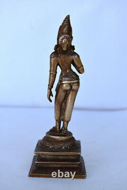 Ancienne sculpture en bronze statue de la déesse de la divinité indienne Parv