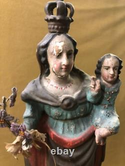 Ancienne sculpture / statue Vierge à l'enfant en bois polychrome 47,5 cm socle