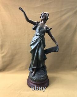 Ancienne sculpture / statue en régule patiné bronze LA GLOIRE par GEO MAXIM 54cm