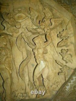 Ancienne sculpture sur bois unique / icône représentant La chute d'Adam et