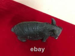 Ancienne statue animalière mâle cochon sculpture laiton bronze vintage déco