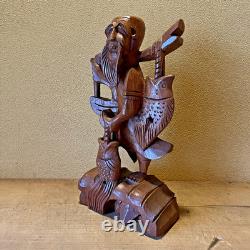 Ancienne statue artisanale pêcheur thaïlandais sculpture sur bois bonne