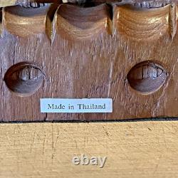 Ancienne statue artisanale pêcheur thaïlandais sculpture sur bois bonne