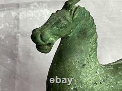 Ancienne statue bronze Couleur Vert Cheval volant ou cheval volant au galop