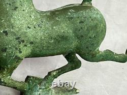Ancienne statue bronze Couleur Vert Cheval volant ou cheval volant au galop