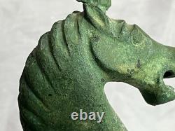 Ancienne statue bronze Couleur Vert Cheval volant ou cheval volant au galop