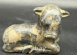 Ancienne statue de taureau en pierre proche-orient sculpture de taureau