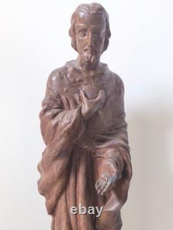 Ancienne statue du Sacré-Cour de Jésus sculpture figurative religieuse cath