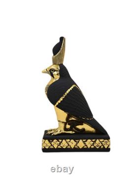 Ancienne statue égyptienne antique faucon Horus sculpture dieu du ciel art en