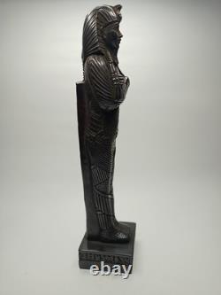 Ancienne statue égyptienne grande sculpture sarcophage de Toutankhamon art ph