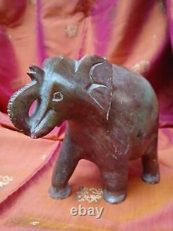 Ancienne statue éléphant en marbre rouge vert sculpture Inde Asie fait main T