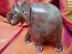 Ancienne statue éléphant en marbre rouge vert sculpture Inde Asie fait main V