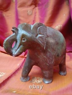 Ancienne statue éléphant en marbre rouge vert sculpture Inde Asie fait main V