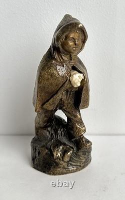 Ancienne statue en bronze chryséléphantin enfant cape chien signé Foucher XIXème
