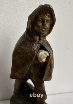 Ancienne statue en bronze chryséléphantin enfant cape chien signé Foucher XIXème