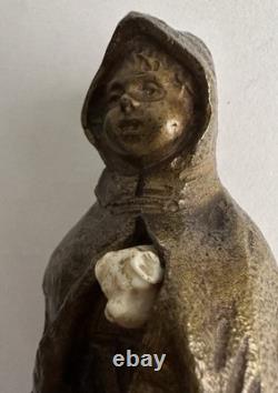 Ancienne statue en bronze chryséléphantin enfant cape chien signé Foucher XIXème