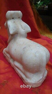 Ancienne statue en marbre Nandi sculpture du temple de Shiva fait main Inde t