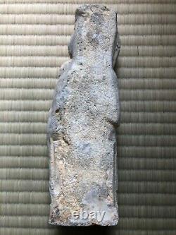 Ancienne statue en pierre
