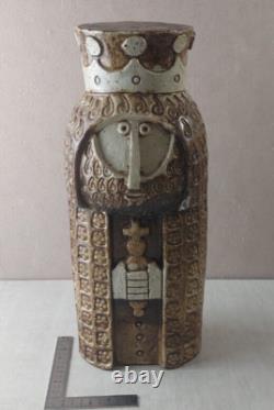 Ancienne statue, homme couronné / prêtre, en poterie, à identifier