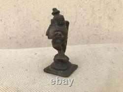Ancienne statue idole sculpture seigneur hindou en cuivre vintage Bal