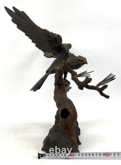 Ancienne statue japonaise en fonte aigle faucon sculpture oiseau proie