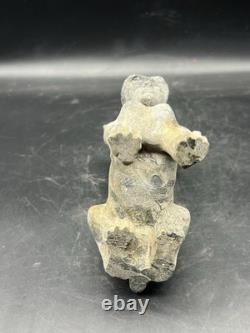 Ancienne statue mythique statue de lion ailé à tête de femme, sculpture de sp