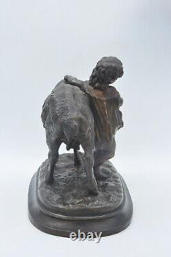 Ancienne statue sculpture L'enfant et la brebis en régule non signée 19° vintage