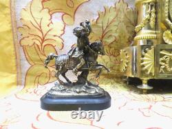 Ancienne statue sculpture bronze XIXe chasseur ou cavalier ecossais chargeant