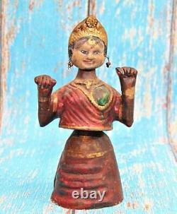 Ancienne statue/sculpture de poupée dansante pour femme Thanjavur Tanjore