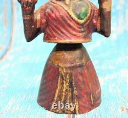 Ancienne statue/sculpture de poupée dansante pour femme Thanjavur Tanjore