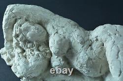 Ancienne statue sculpture en plâtre atelier étude nu féminin allongé Maternité
