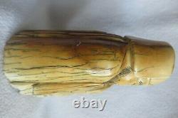 Ancienne statuette asiatique en os ou corne