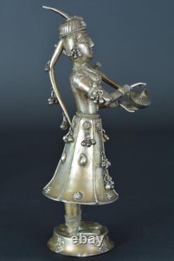 Ancienne statuette en Argent Personnage parade Ethnique Inde Asie Thailande