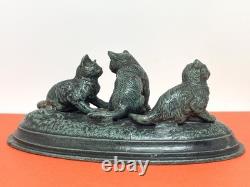 Ancienne statuette statue scène de 3 chats chatons joueurs Ancienne statuette statue scène de 3 chats chatons joueurs
