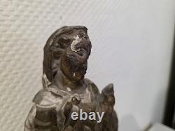 Ancienne statut en bois doré représentant la vierge à l'enfant XVIIe ou avant