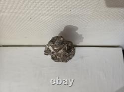 Ancienne statut en bois doré représentant la vierge à l'enfant XVIIe ou avant