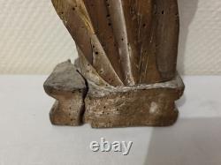 Ancienne statut en bois doré représentant la vierge à l'enfant XVIIe ou avant
