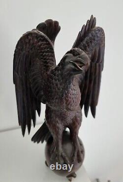 Antique animal eagle Sculpture in solid wood bird ancienne statue aigle en bois