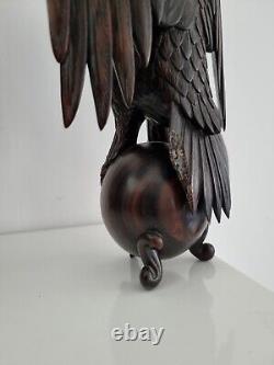 Antique animal eagle Sculpture in solid wood bird ancienne statue aigle en bois