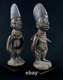 Art Africain Premiers Ancien Couple Ibeji Yoruba sur Socles 29 & 28,5 Cms