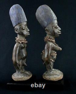 Art Africain Premiers Ancien Couple Ibeji Yoruba sur Socles 29 & 28,5 Cms