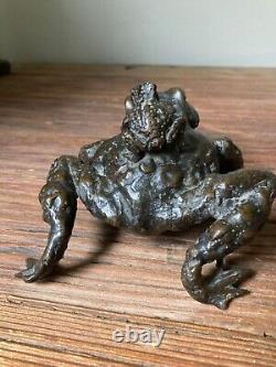 BRONZE ANCIEN JAPON XIX e CRAPAUD ET SON PETIT PATINE BRUNE GRENOUILLE