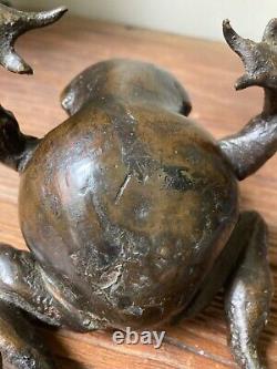 BRONZE ANCIEN JAPON XIX e CRAPAUD ET SON PETIT PATINE BRUNE GRENOUILLE