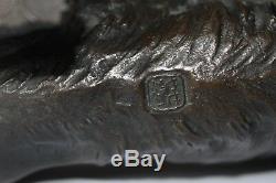(B) Lion ancien en bronze avec cachet (Asie, Chine, Indochine)