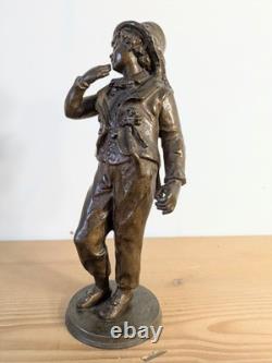 Belle statuette ancienne régule patine bronze. Epoque fin XIX eme siecle