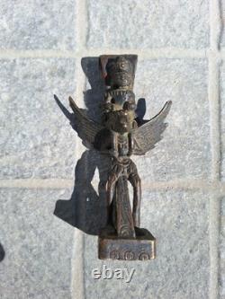 Bronze Statue, Figurine Ancienne de Vishnu, Garuda. Sculpture Statuette Asie
